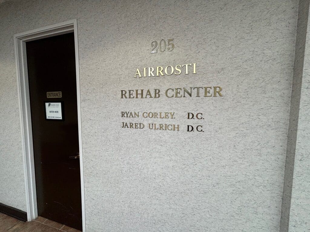 photo of the interior front entrance at Airrosti Rockwall